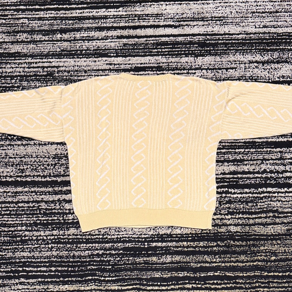 Jantzen Cream and White Knit Top - Picture 4 of 5